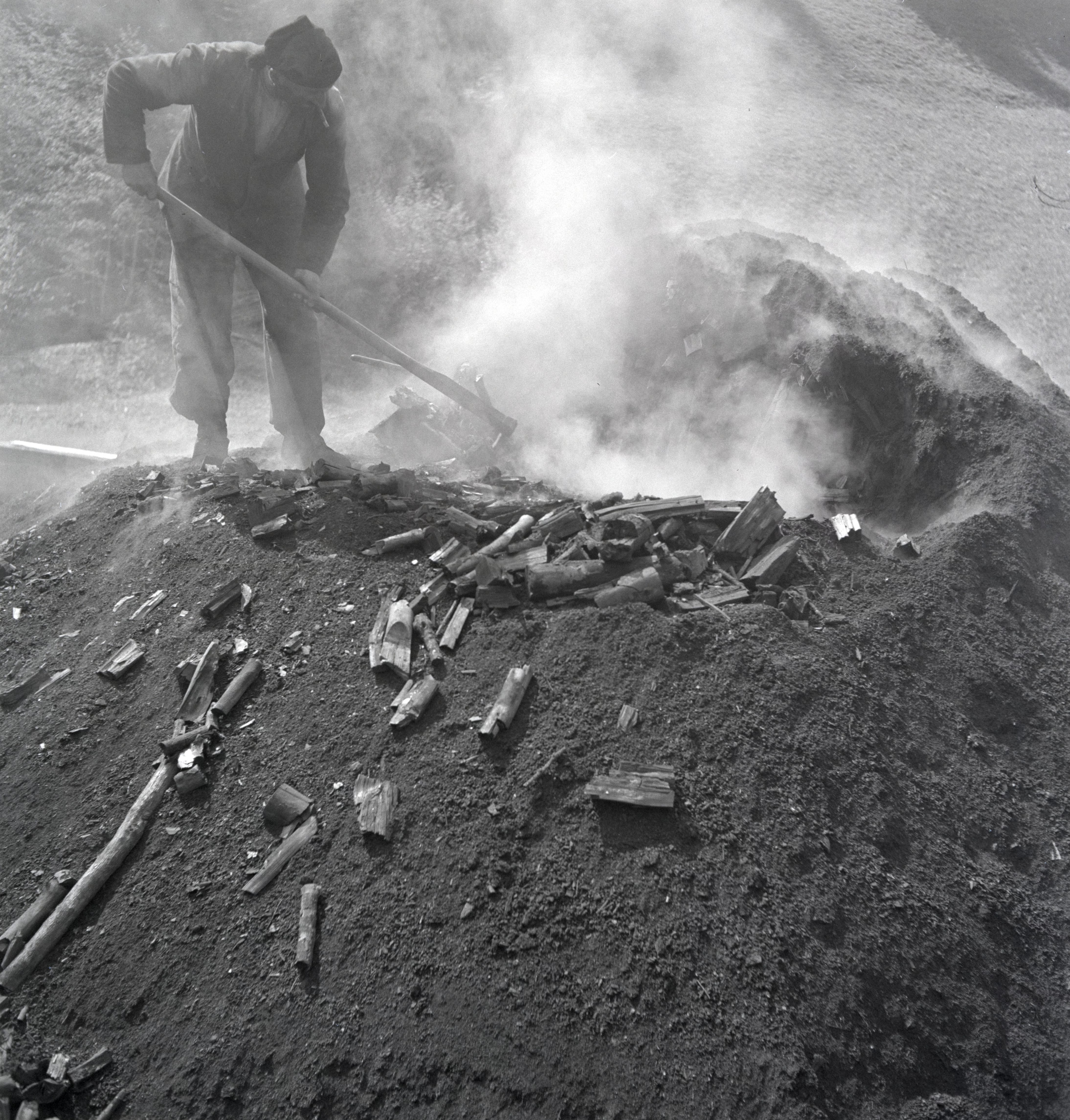 Köhlertage Aufbau des Meilers